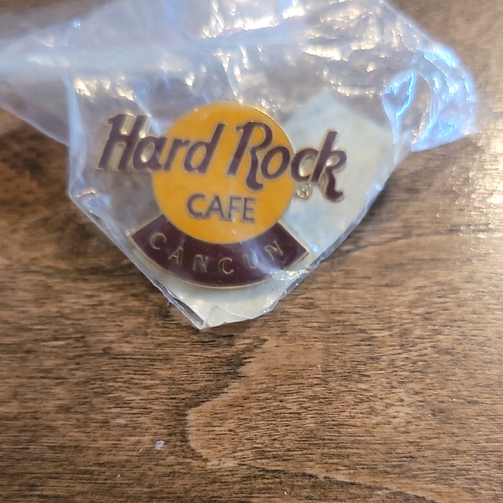 Hard Rock Cafe Cancun Pin